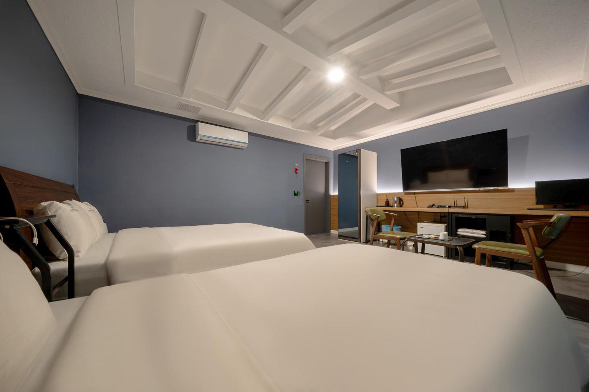 Hotel New Evergreen Мокпхо Екстер'єр фото