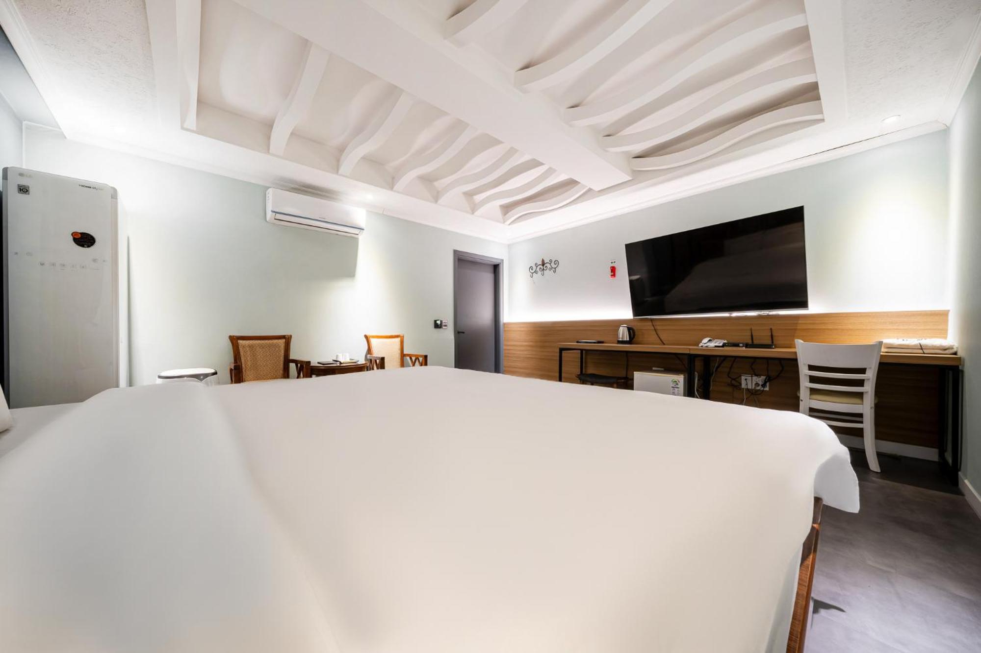 Hotel New Evergreen Мокпхо Екстер'єр фото