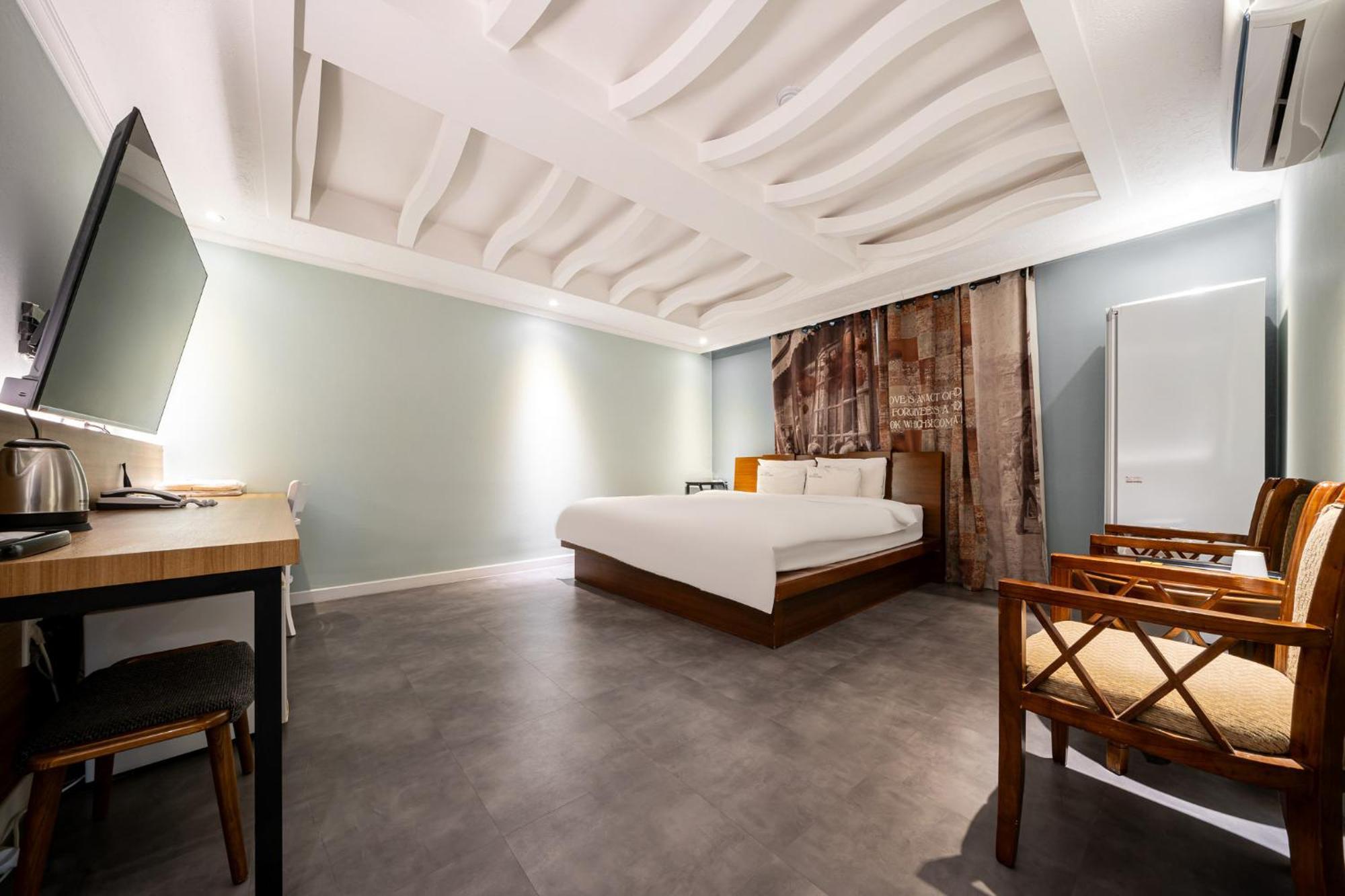 Hotel New Evergreen Мокпхо Екстер'єр фото