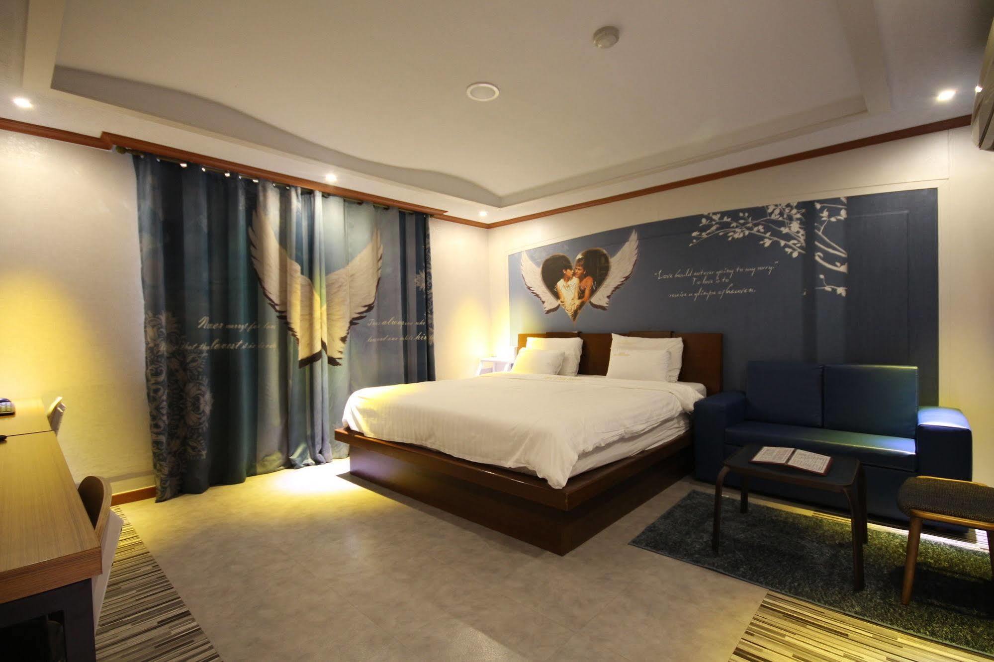 Hotel New Evergreen Мокпхо Екстер'єр фото