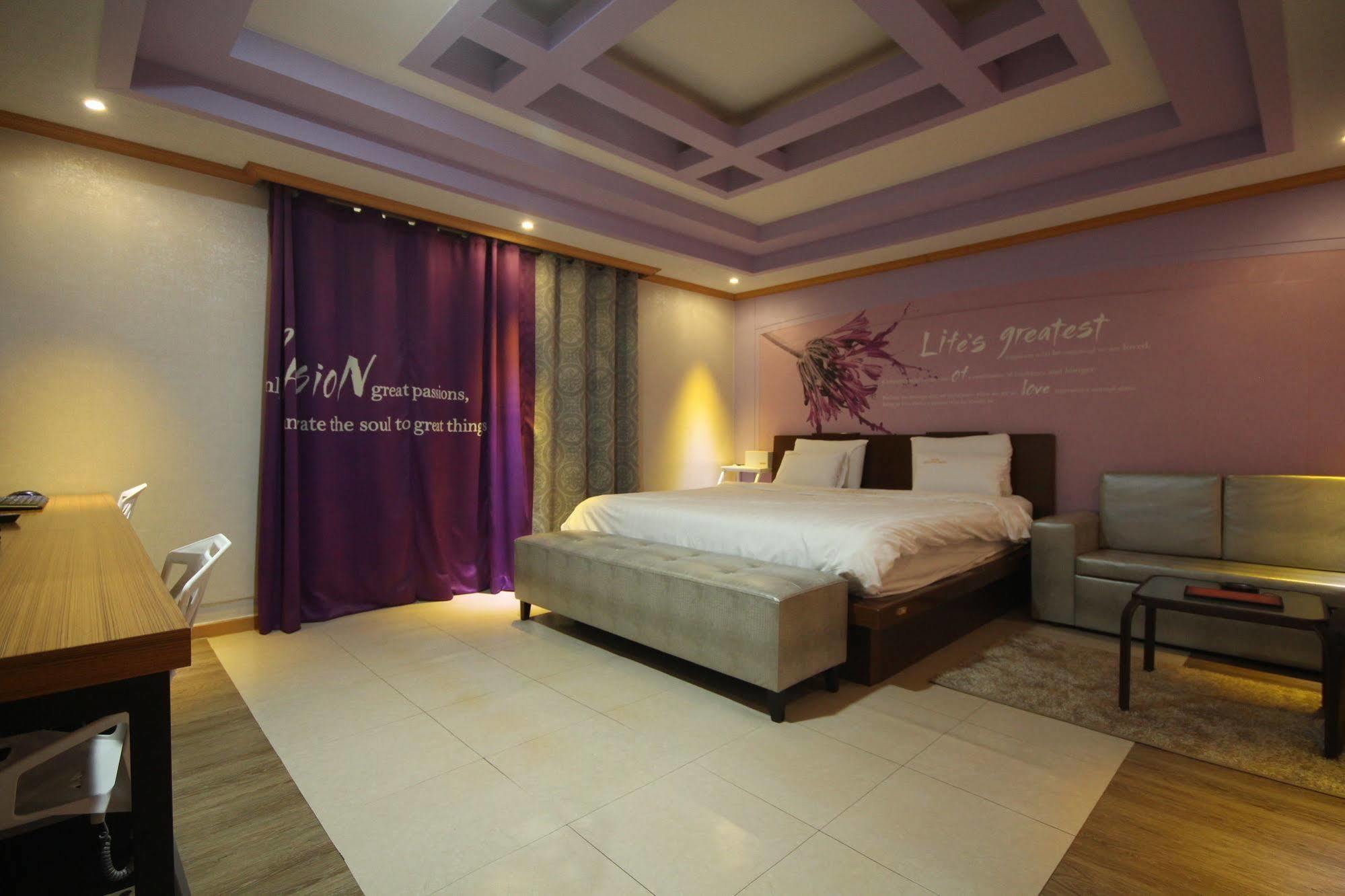 Hotel New Evergreen Мокпхо Екстер'єр фото