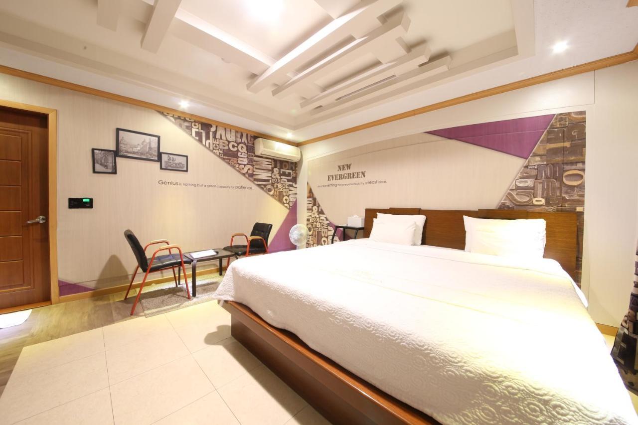 Hotel New Evergreen Мокпхо Екстер'єр фото